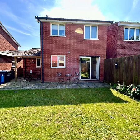 Beautiful House In South Cambridge, 14-Min Drive To The City Centre, Free Parking, No Sofabeds, Sleeps 6 외부 사진