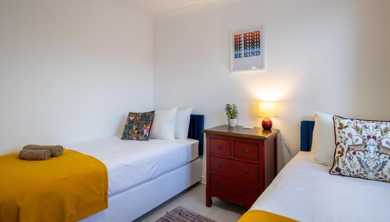 Beautiful House In South Cambridge, 14-Min Drive To The City Centre, Free Parking, No Sofabeds, Sleeps 6 외부 사진