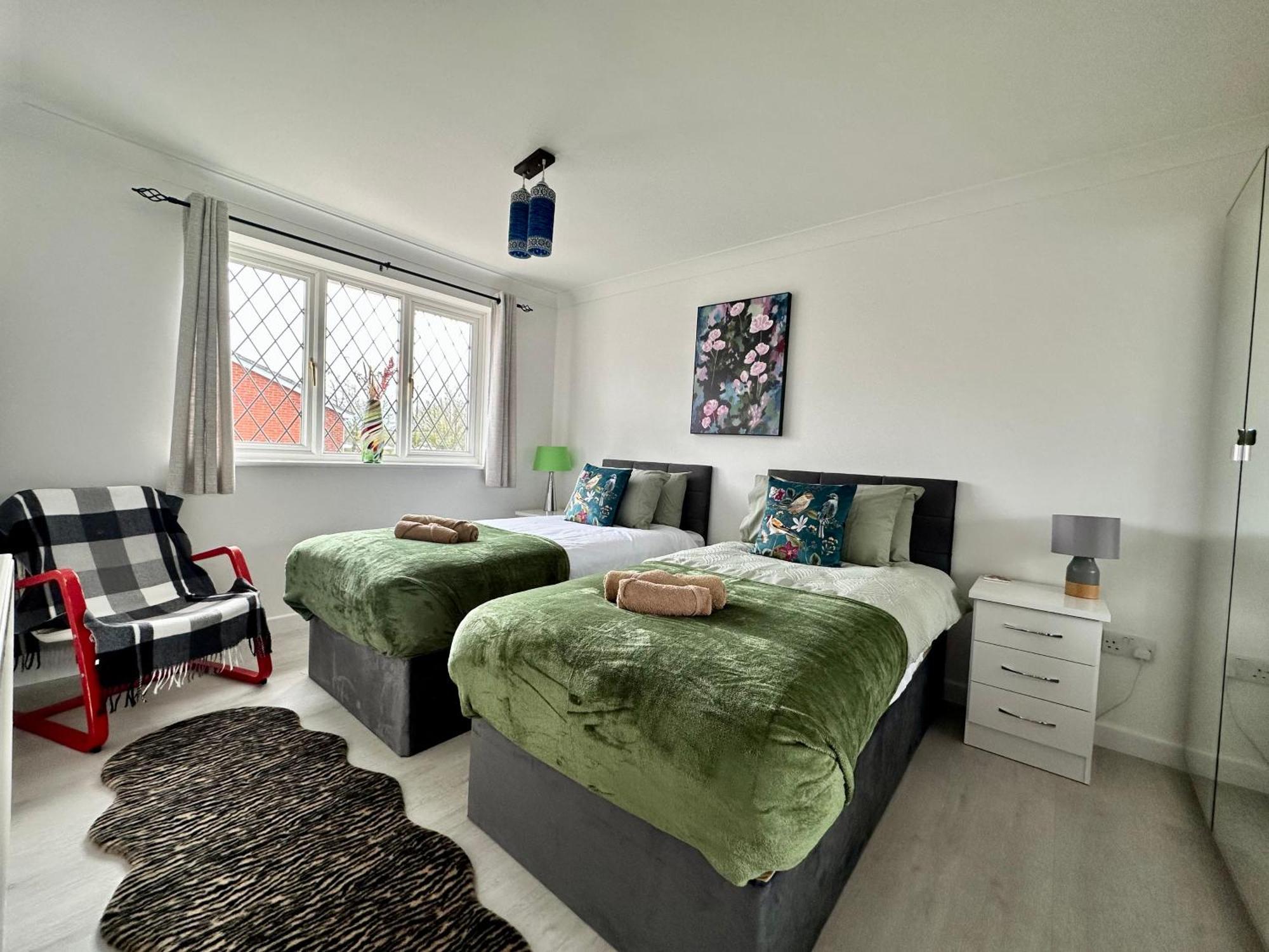 Beautiful House In South Cambridge, 14-Min Drive To The City Centre, Free Parking, No Sofabeds, Sleeps 6 외부 사진