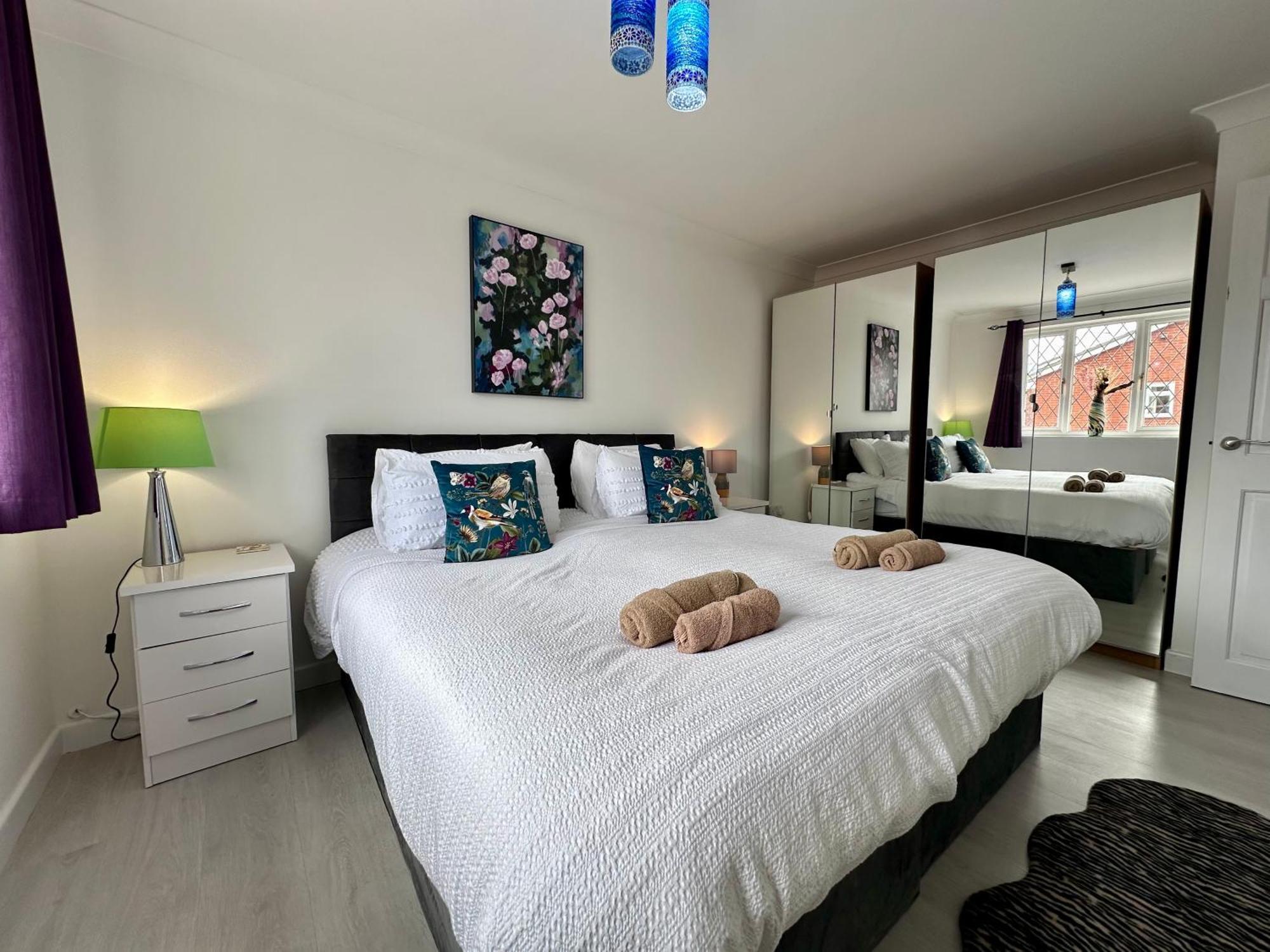 Beautiful House In South Cambridge, 14-Min Drive To The City Centre, Free Parking, No Sofabeds, Sleeps 6 외부 사진