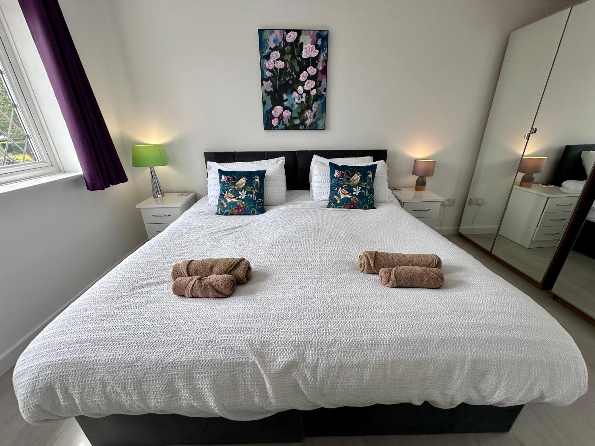 Beautiful House In South Cambridge, 14-Min Drive To The City Centre, Free Parking, No Sofabeds, Sleeps 6 외부 사진